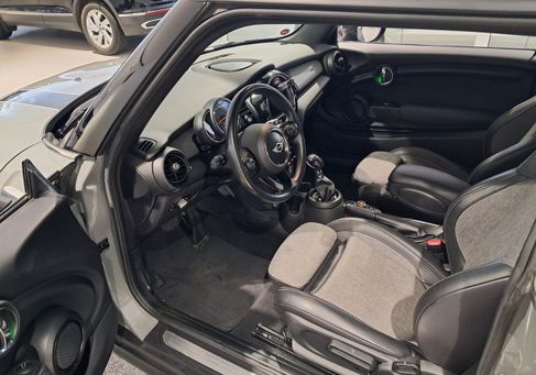 MINI, 2018