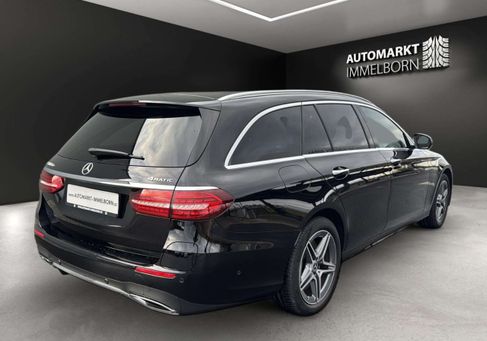 Mercedes-Benz E 300, 2022 3