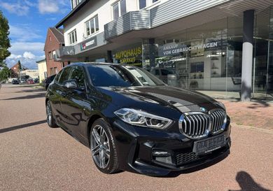 BMW 118, 2021