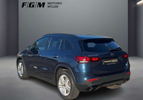 Mercedes-Benz GLA 250, 2021
