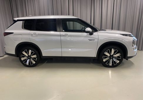 Mitsubishi, 2025