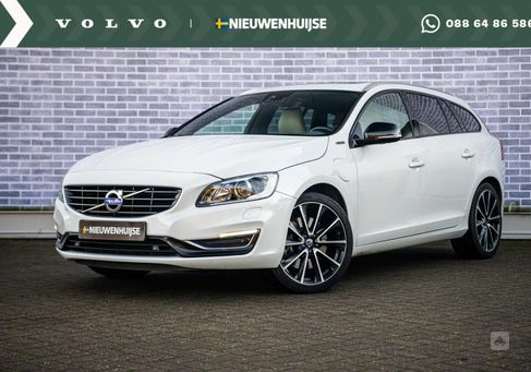 Volvo V60, 2015