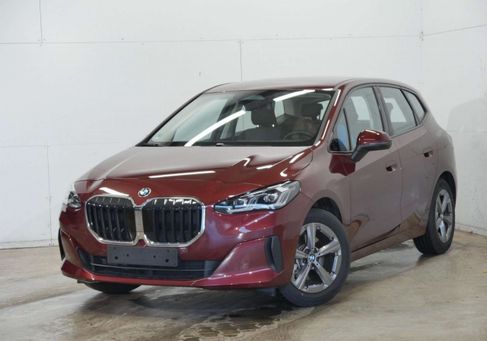 BMW 220, 2024