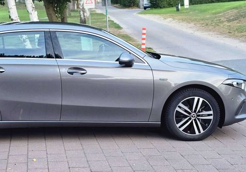 Mercedes-Benz A 250, 2021