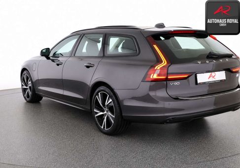 Volvo V90, 2021