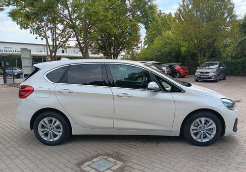 BMW 220, 2020 3