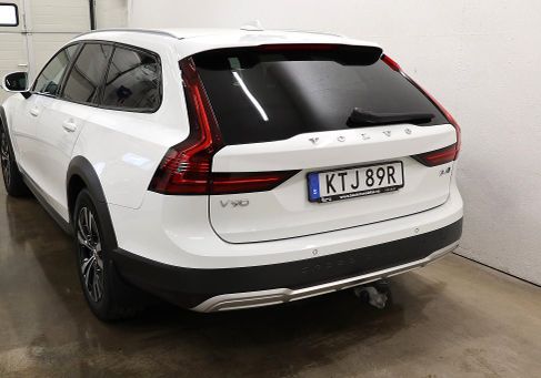 Volvo V90 Cross Country, 2022