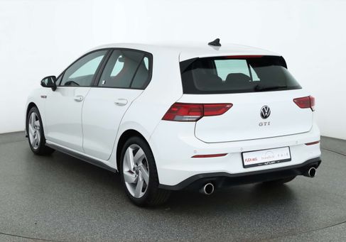 Volkswagen Golf, 2024 3