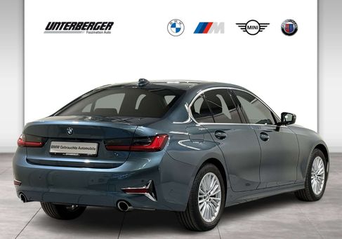 BMW 330, 2021