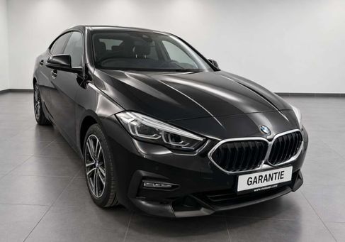BMW 218, 2021