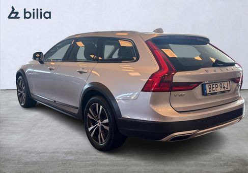 Volvo V90 Cross Country, 2020