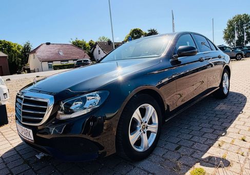 Mercedes-Benz E 200, 2018 3