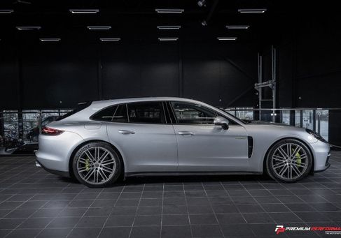 Porsche Panamera, 2019