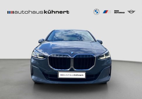 BMW 220, 2025 3