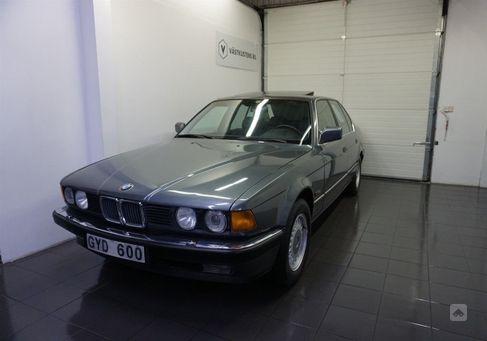 BMW 735, 1988