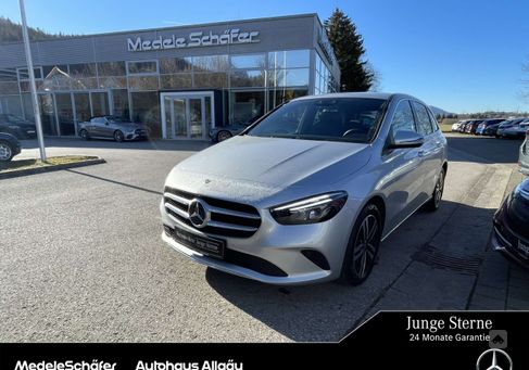 Mercedes-Benz B 250, 2022