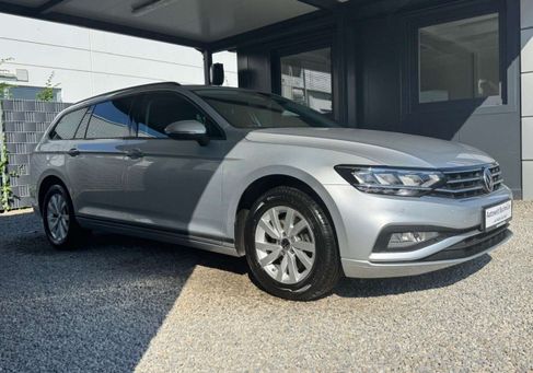 Volkswagen Passat, 2022