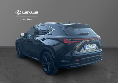 Lexus NX, 2025