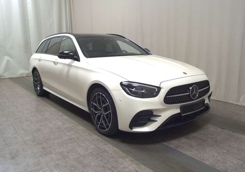 Mercedes-Benz E 220, 2022 3
