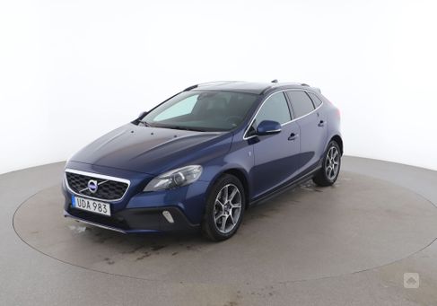 Volvo V40 Cross Country, 2015