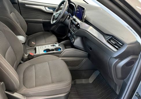 Ford Kuga, 2023