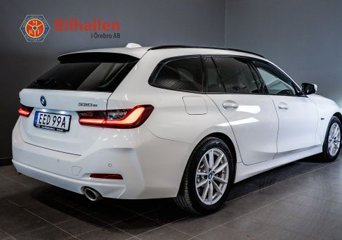 BMW 330, 2023