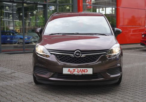 Opel Zafira, 2017