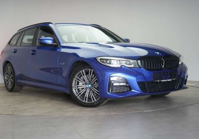 BMW 330, 2022