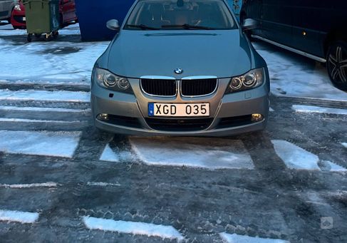 BMW 325, 2006