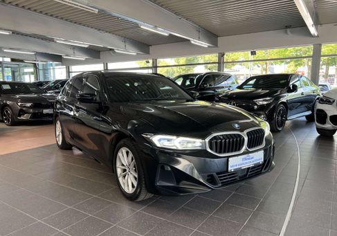 BMW 318, 2023