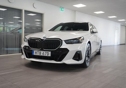 BMW 530, 2027 2