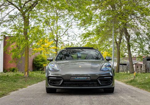 Porsche Panamera, 2022