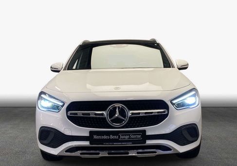 Mercedes-Benz GLA 200, 2020