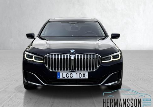 BMW 745, 2022