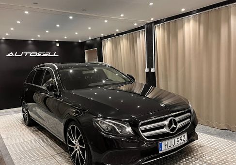 Mercedes-Benz E 220, 2018 3