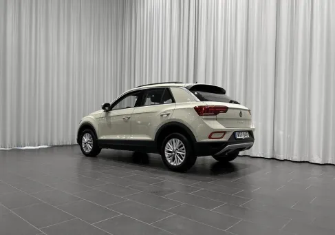 Volkswagen T-Roc, 2023 3