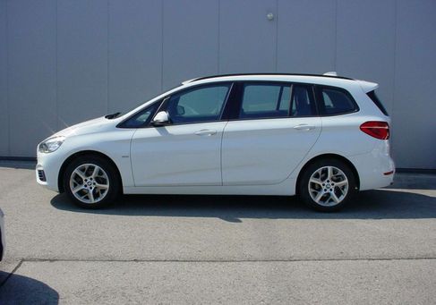 BMW 216, 2018