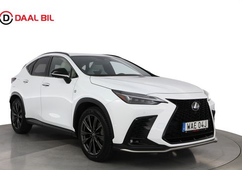 Lexus NX, 2022