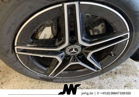 Mercedes-Benz E 300, 2021 3