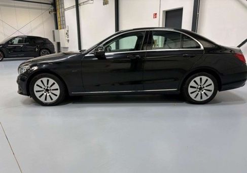 Mercedes-Benz C 300, 2020 3
