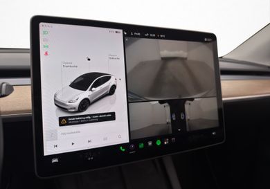 Tesla Model Y, 2022