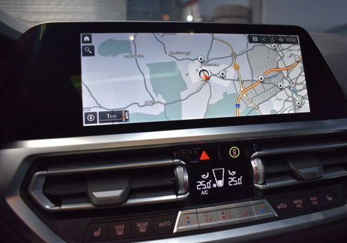 BMW 320, 2021 3