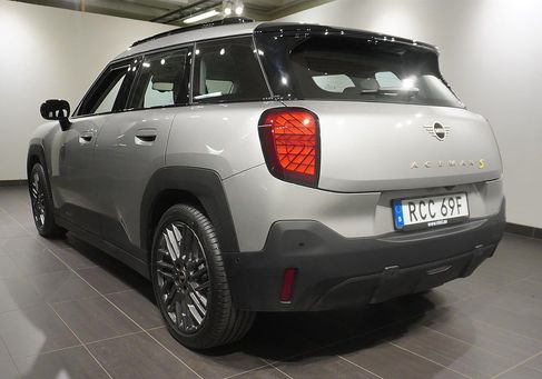 MINI, 2025