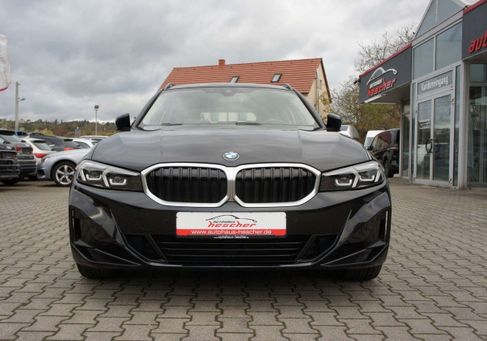 BMW 318, 2023