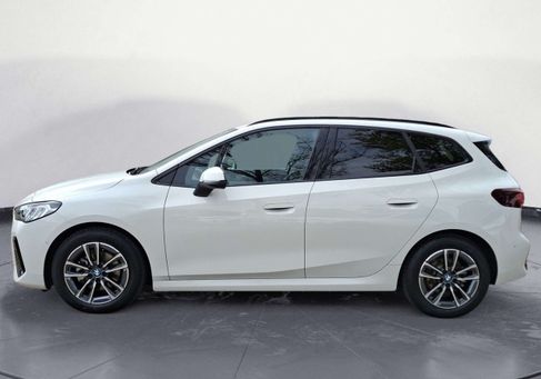 BMW 220, 2025 3