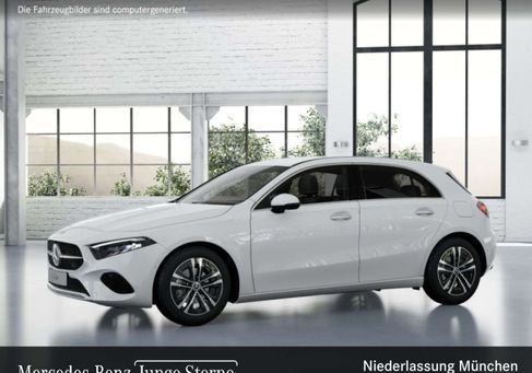 Mercedes-Benz A 180, 2026 3
