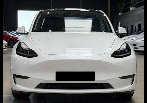 Tesla Model Y, 2022