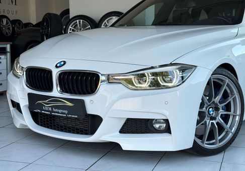BMW 330, 2017