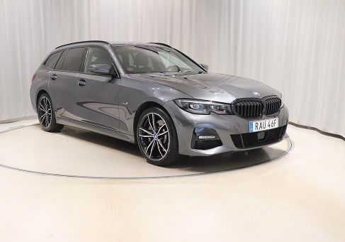 BMW 330, 2022 3