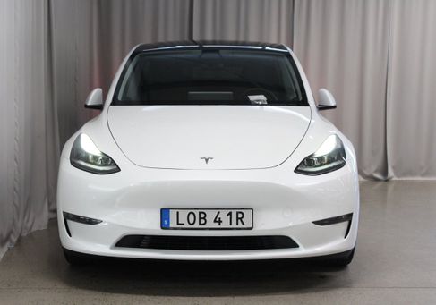 Tesla Model Y, 2022 3